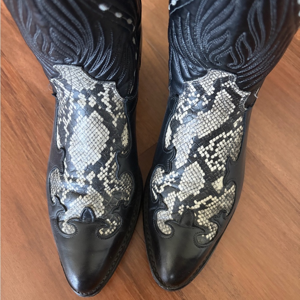 Laredo Men’s Black and Gray Leather Snakeskin Boots - Picture 2 of 7